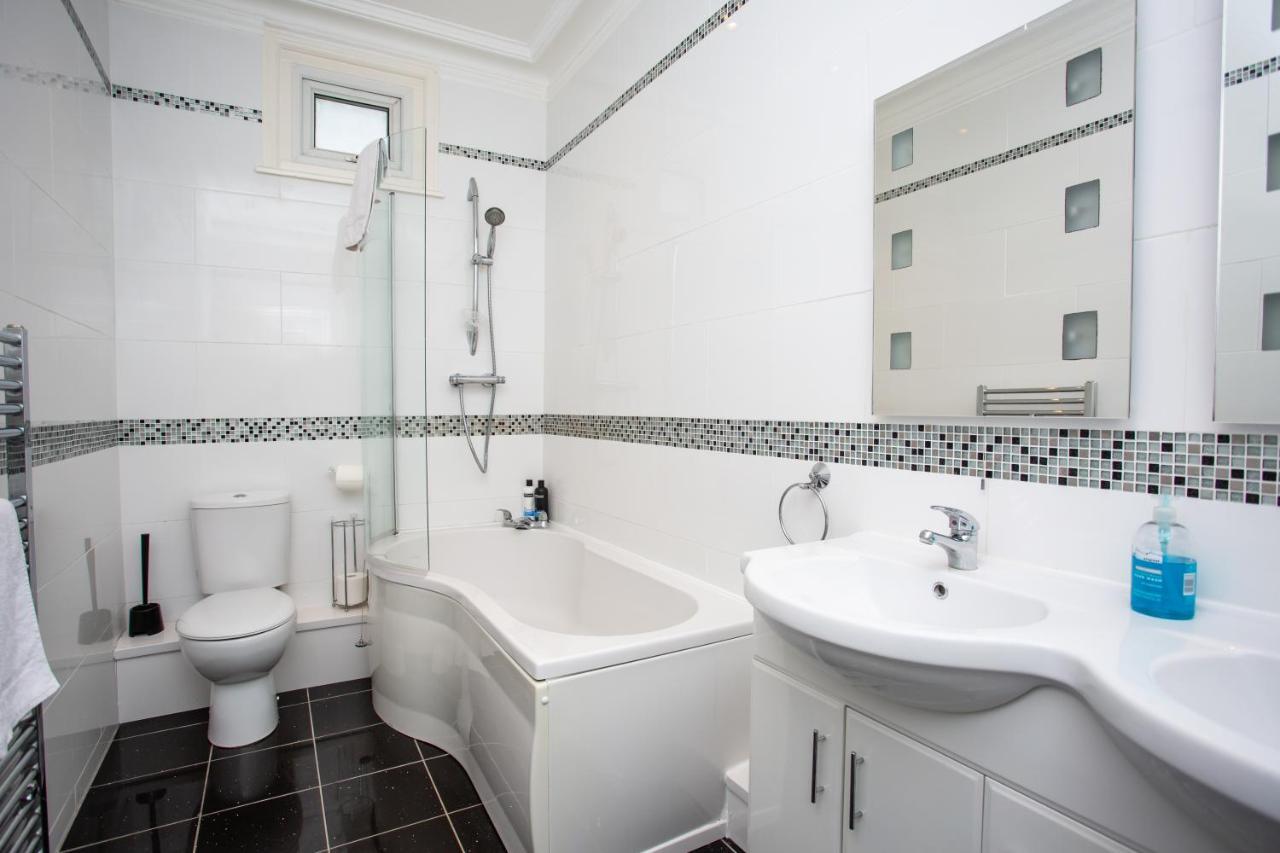 Roker Sea Front Apartments By #Shortstaysaway Sunderland  Exterior photo